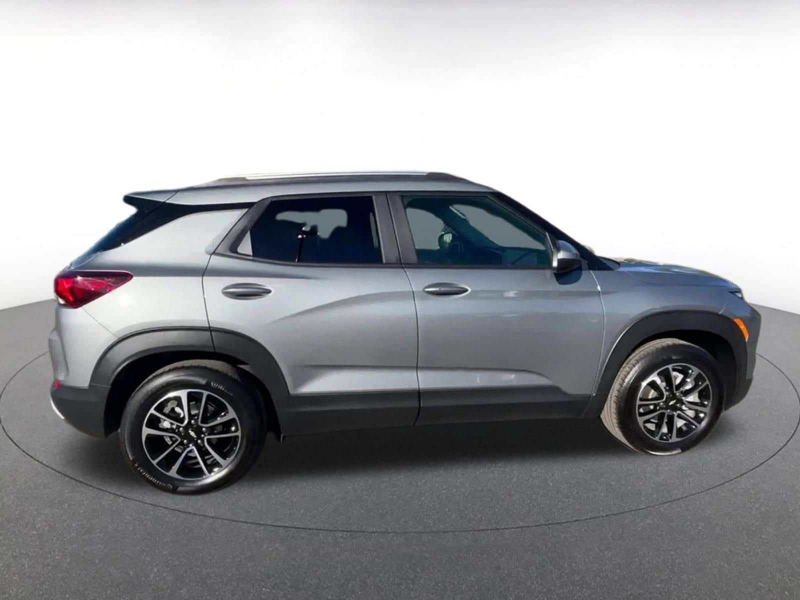 Thumbnail: 2025 Chevrolet TrailBlazer - 16