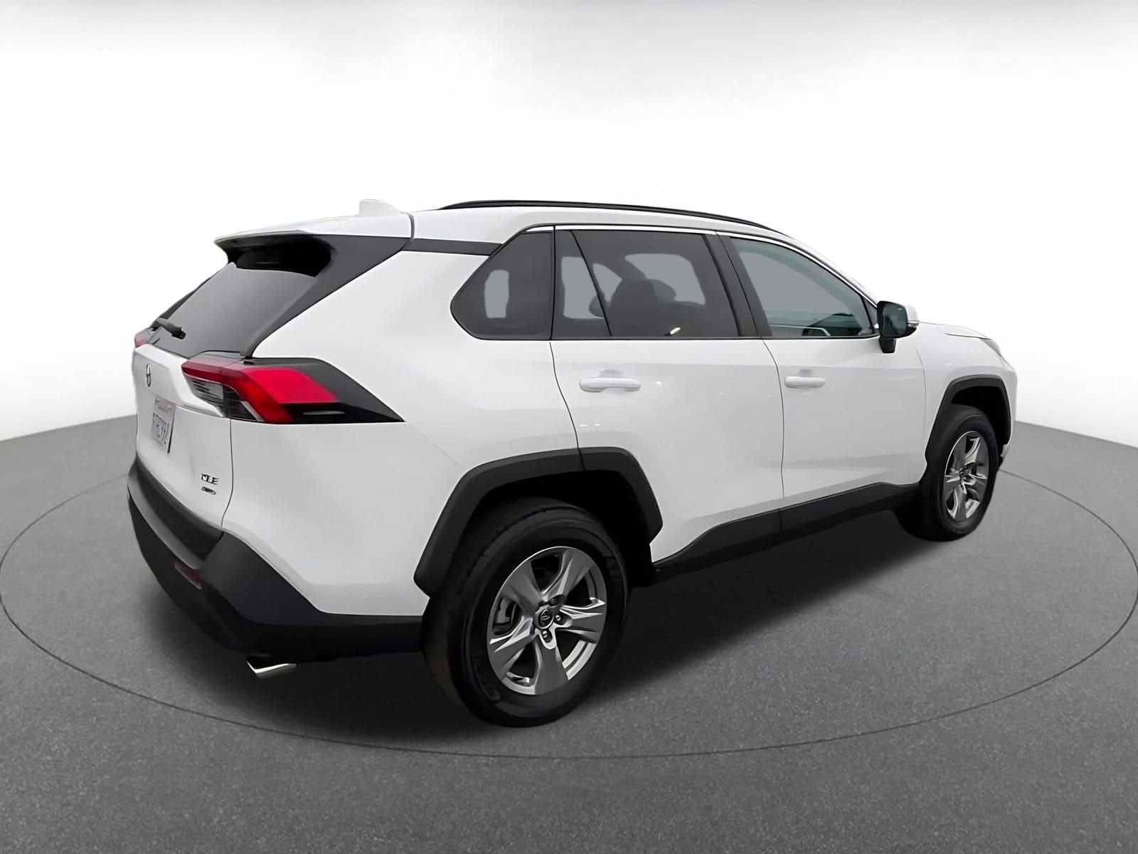 Thumbnail: 2025 Toyota RAV4 - 15