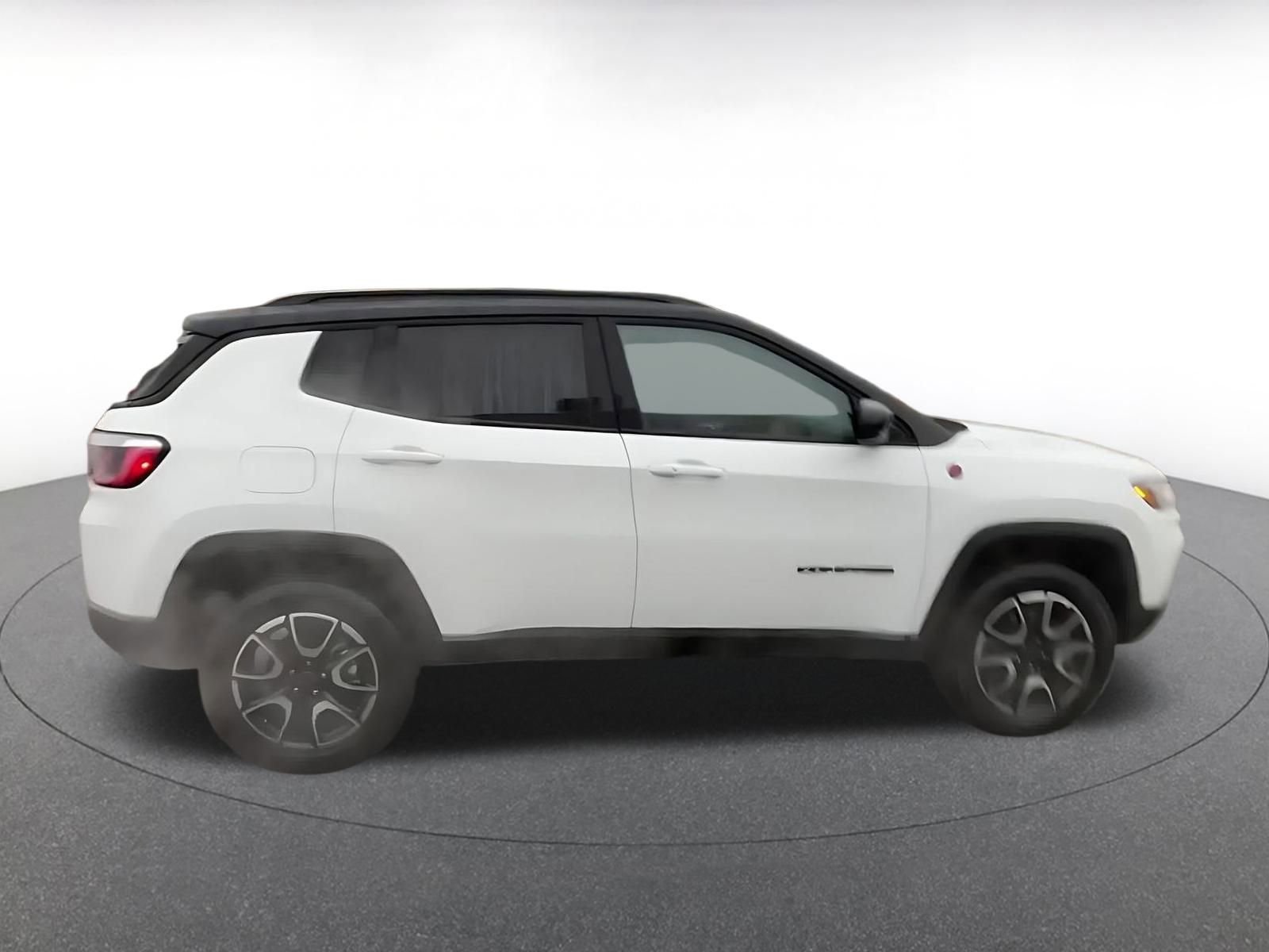 Thumbnail: 2025 Jeep Compass - 16