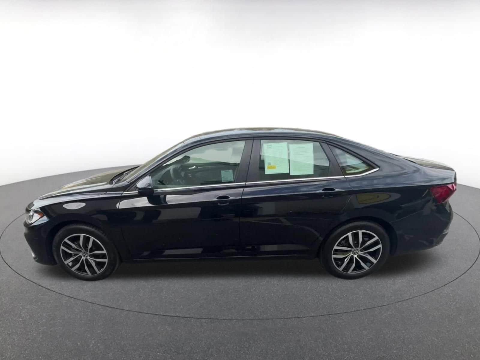 Thumbnail: 2025 Volkswagen Jetta - 9