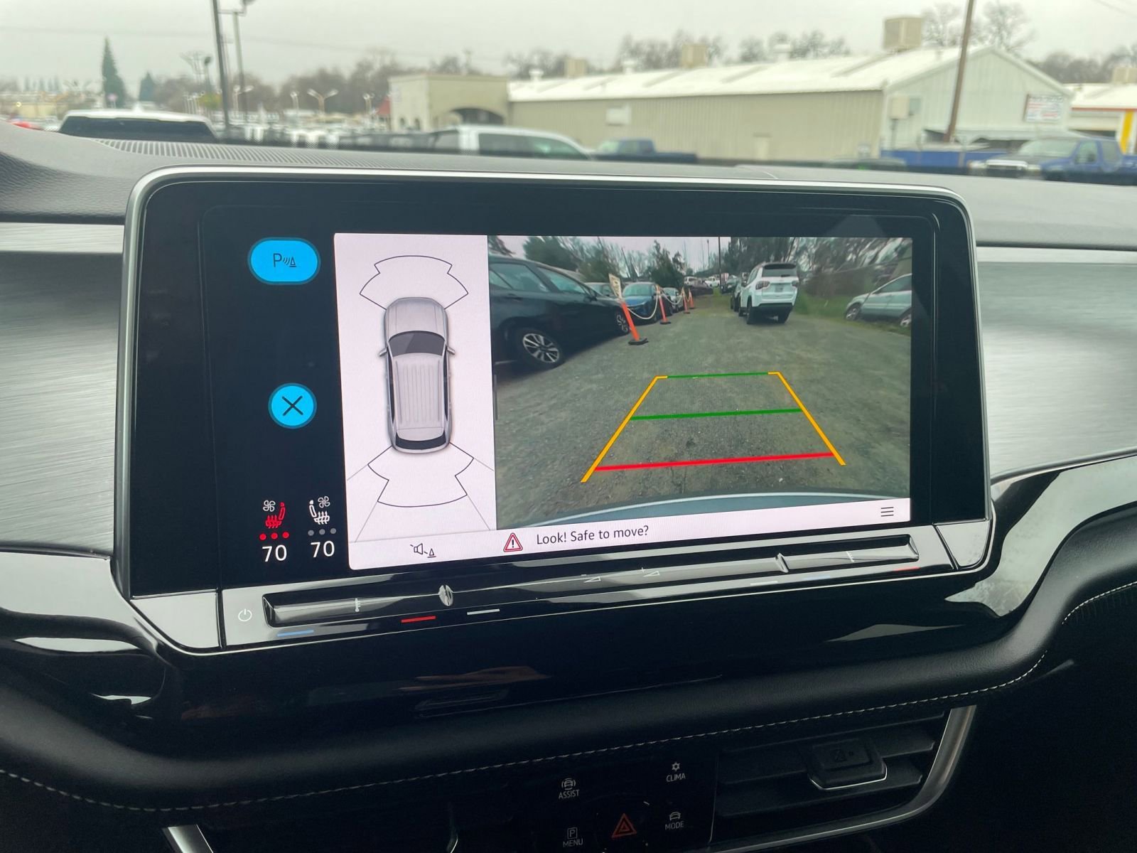 Thumbnail: 2025 Volkswagen Atlas - 17