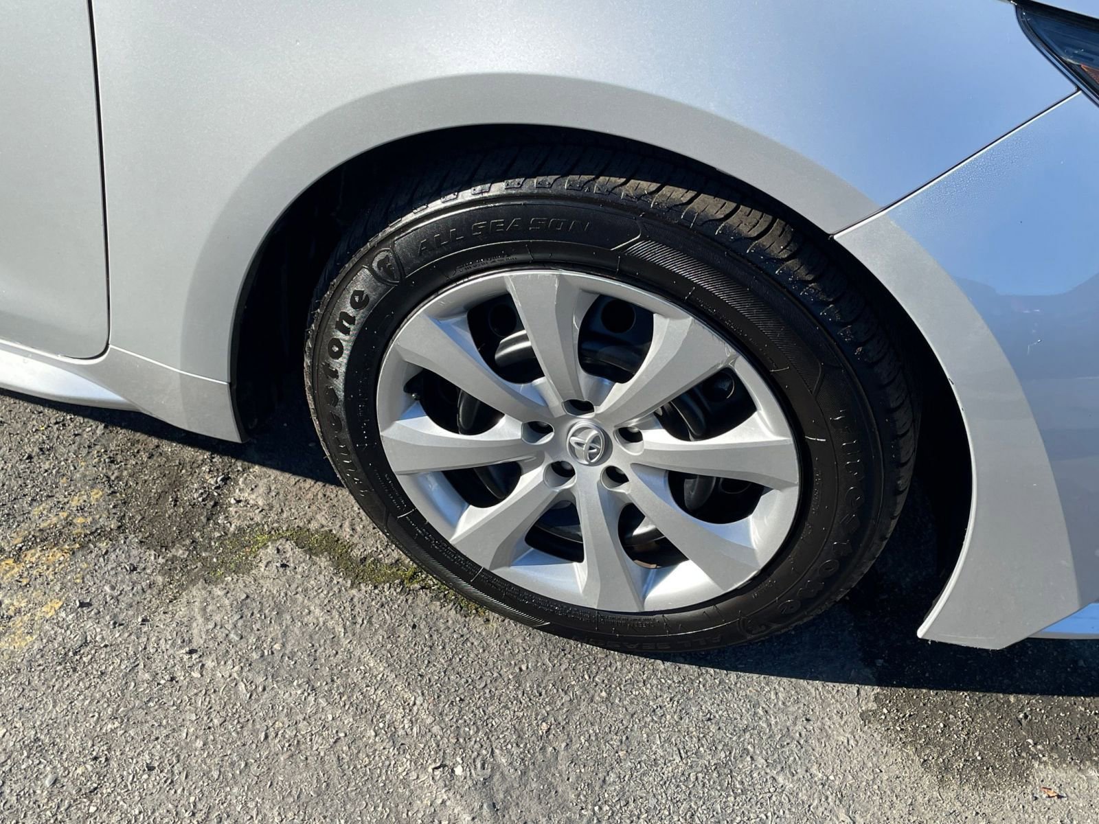 Thumbnail: 2023 Toyota Corolla - 28