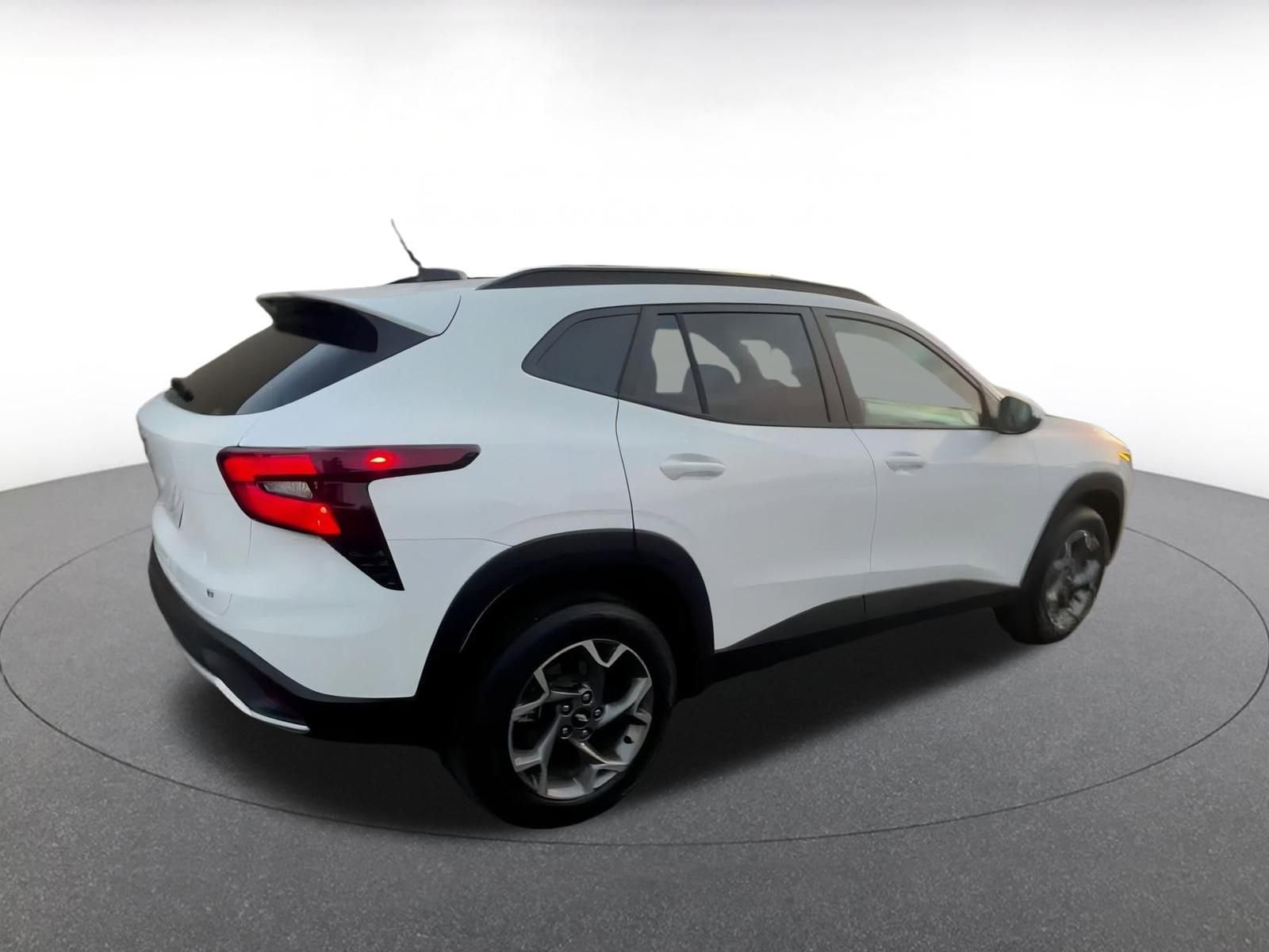 Thumbnail: 2025 Chevrolet Trax - 15