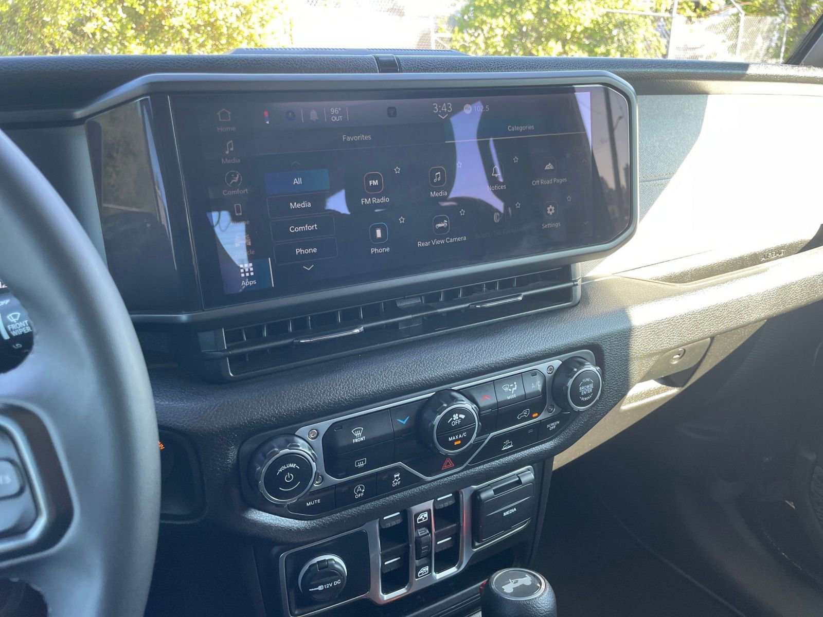 Thumbnail: 2025 Jeep Wrangler - 17