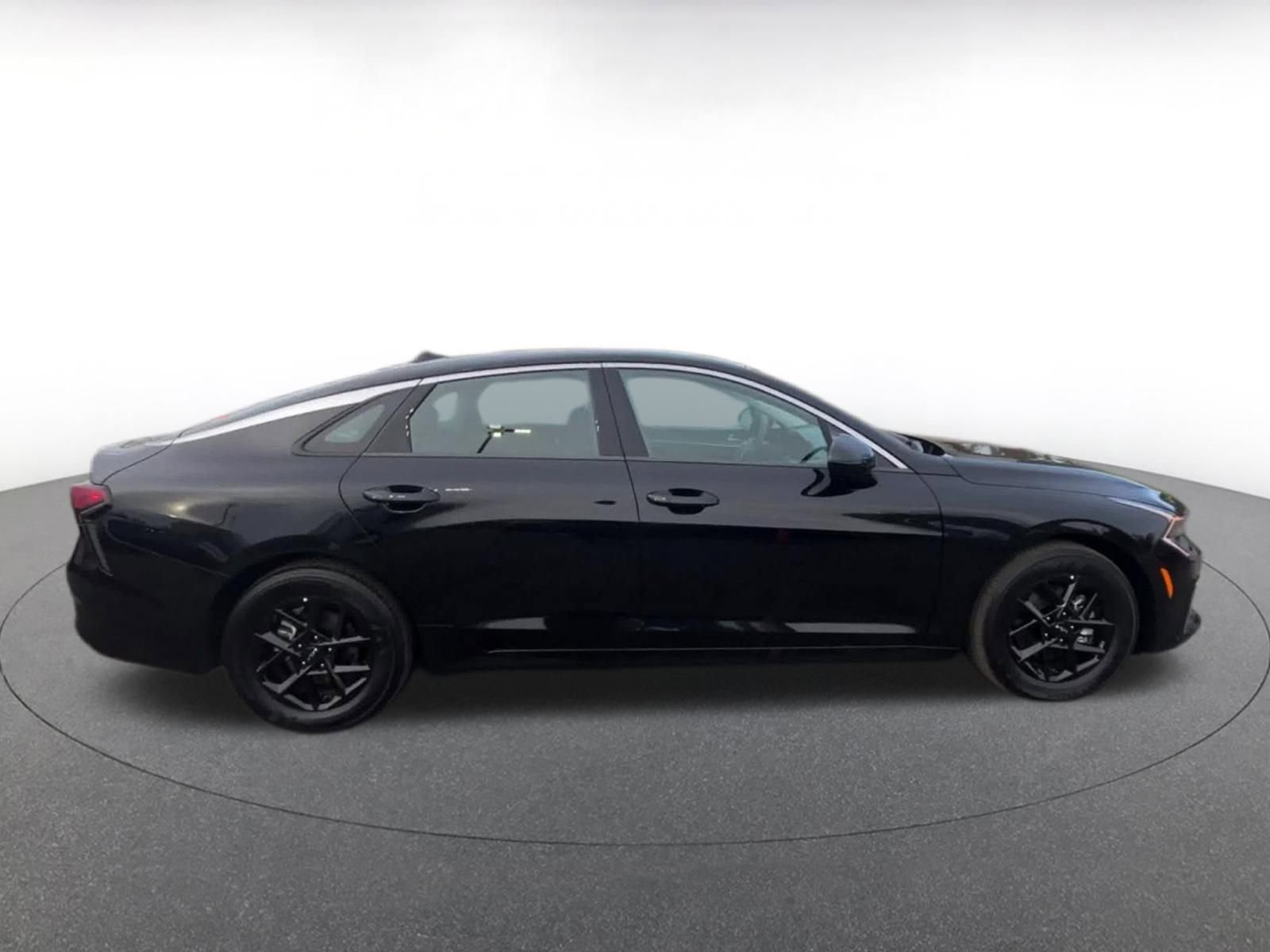 Thumbnail: 2025 Kia K5 - 16