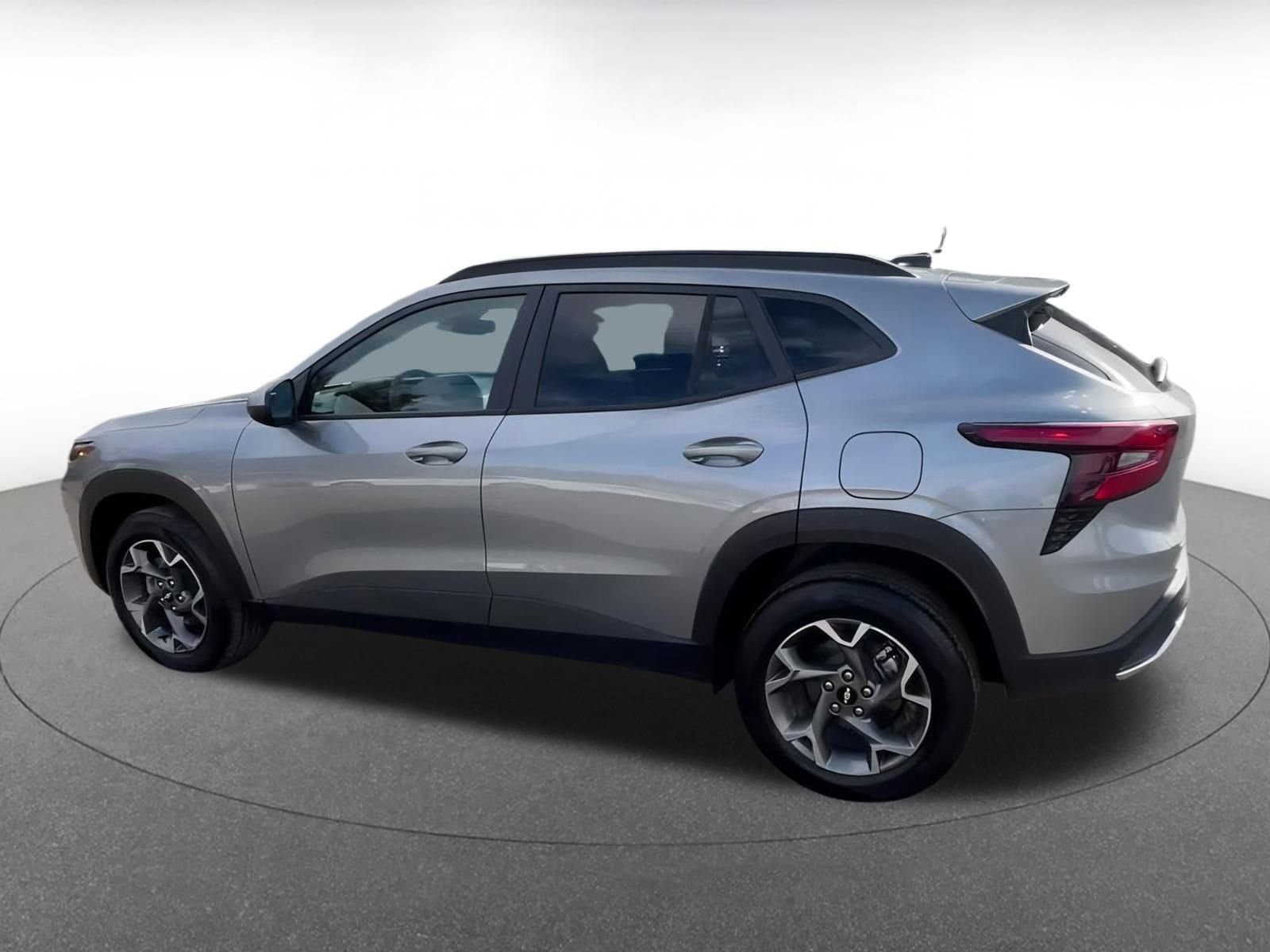 Thumbnail: 2025 Chevrolet Trax - 10