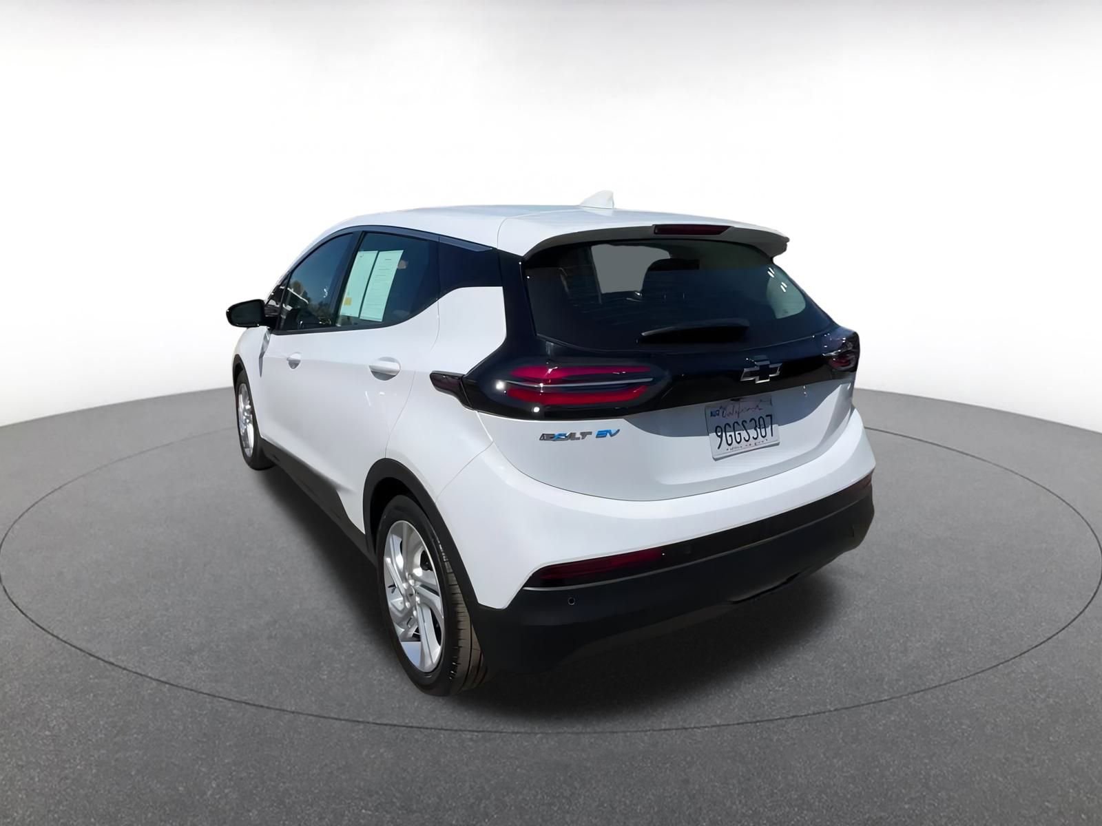 Thumbnail: 2023 Chevrolet Bolt EV - 11