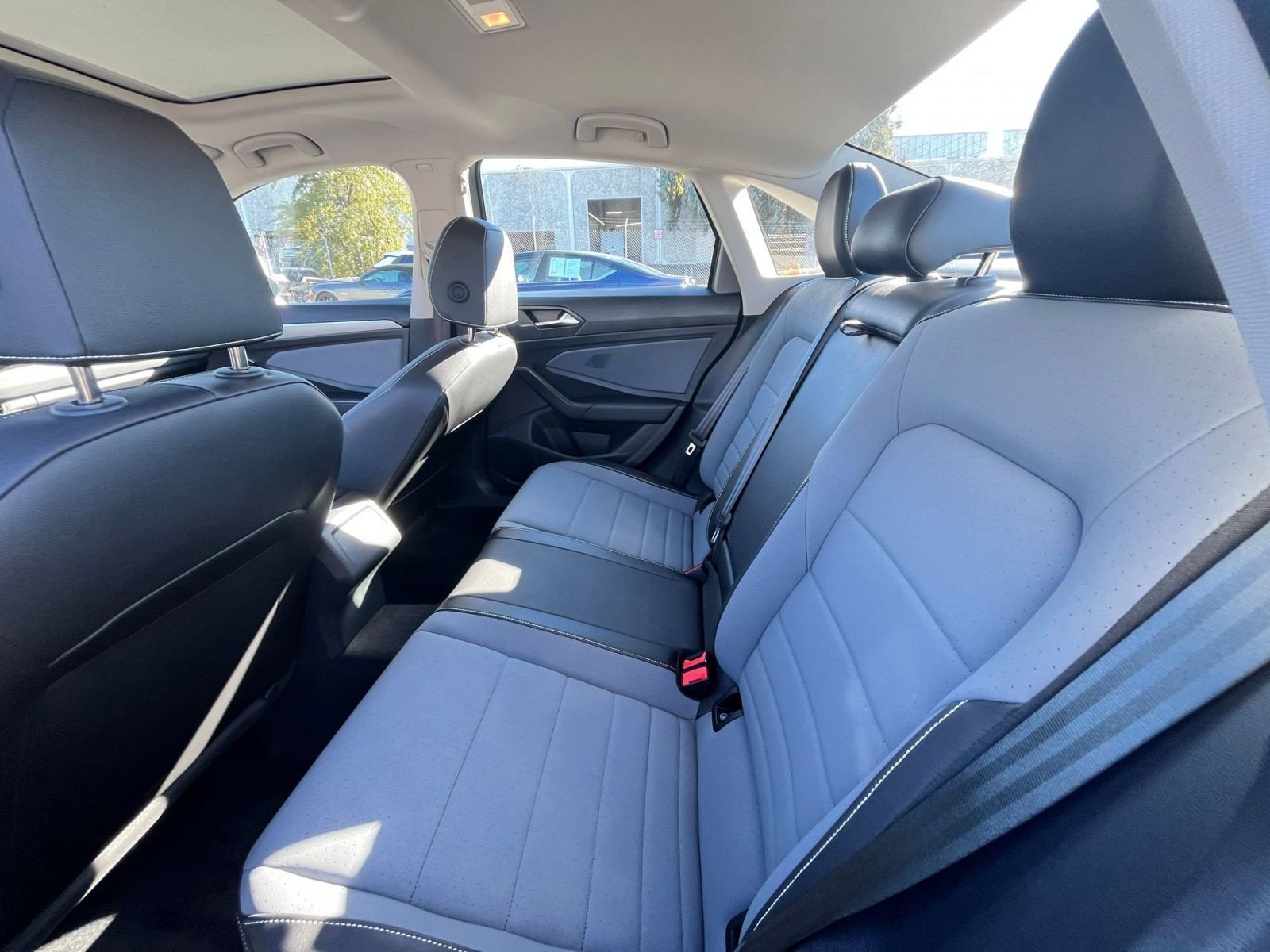 Thumbnail: 2025 Volkswagen Jetta - 24