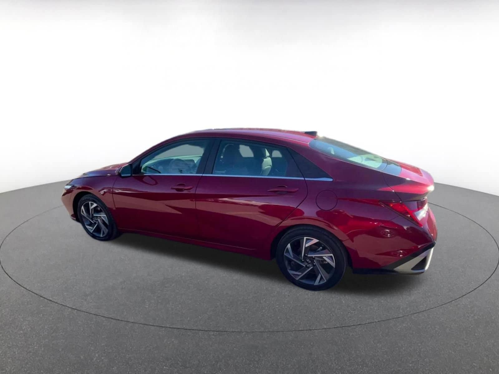 Thumbnail: 2025 Hyundai Elantra - 10