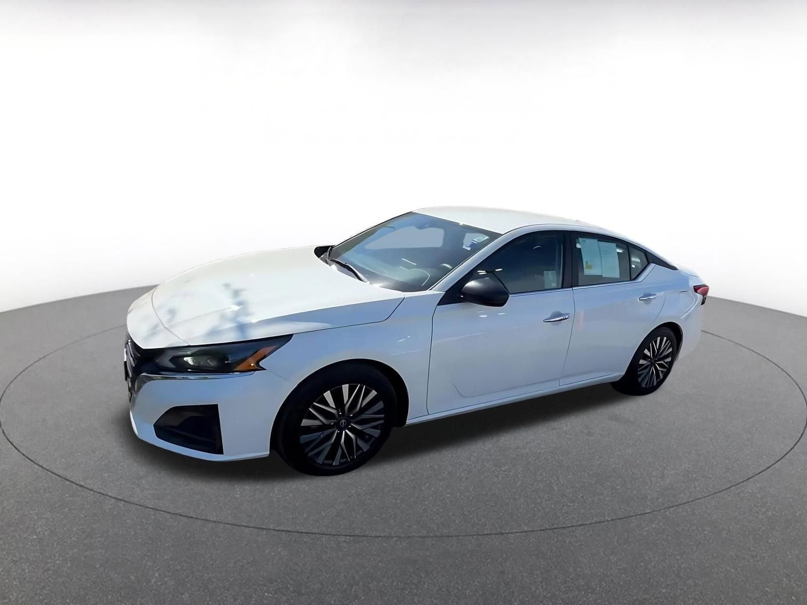 Thumbnail: 2025 Nissan Altima - 8