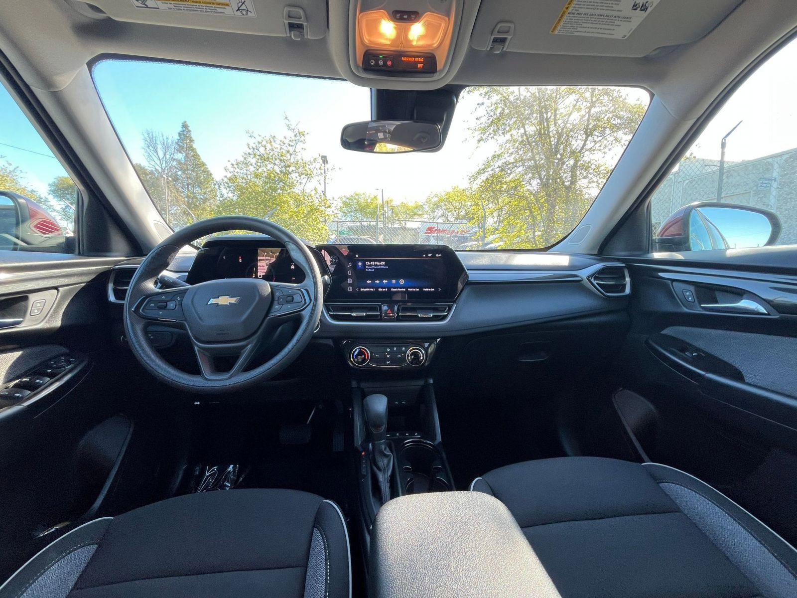 Thumbnail: 2025 Chevrolet TrailBlazer - 32