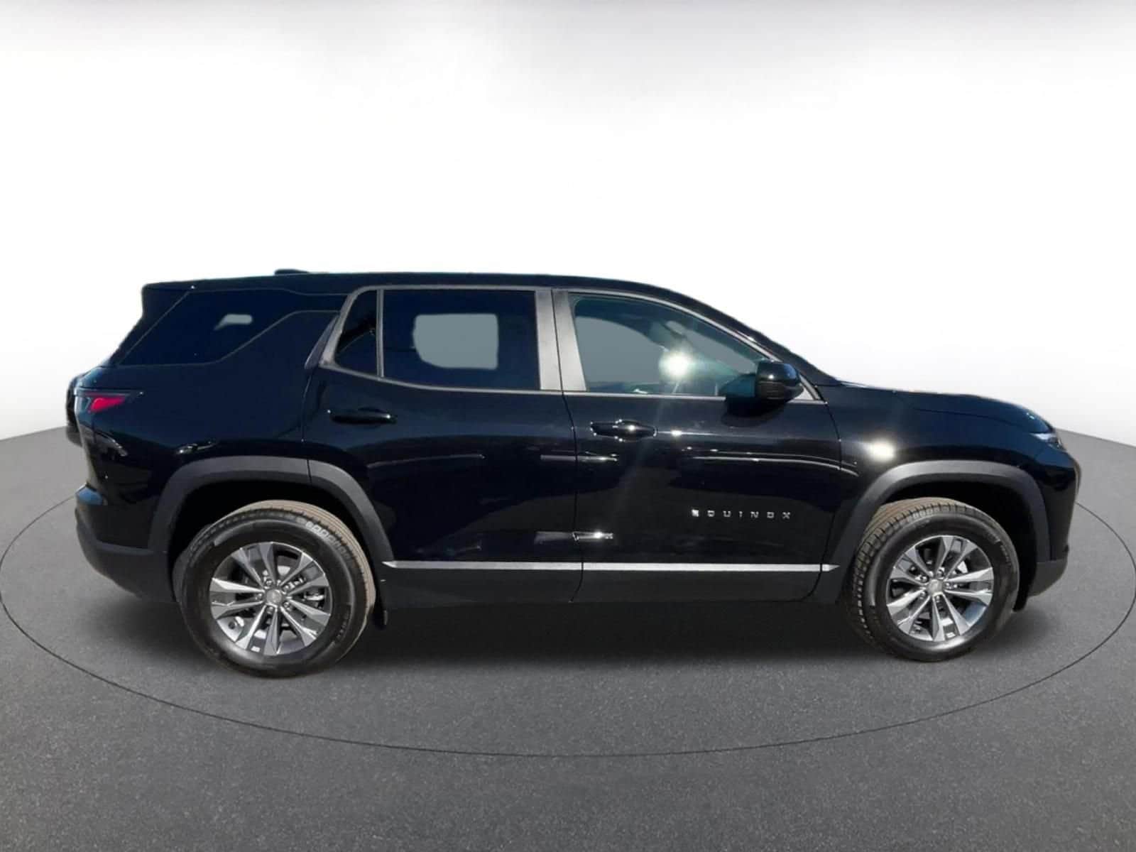 Thumbnail: 2025 Chevrolet Equinox - 16