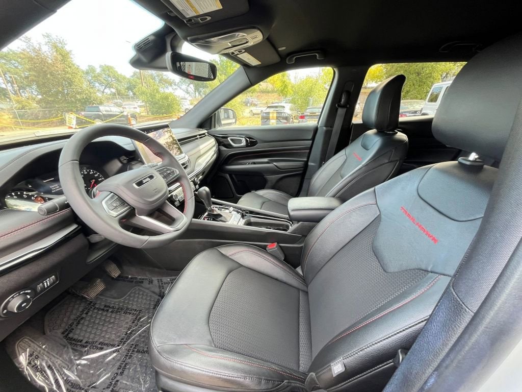 Thumbnail: 2025 Jeep Compass - 20