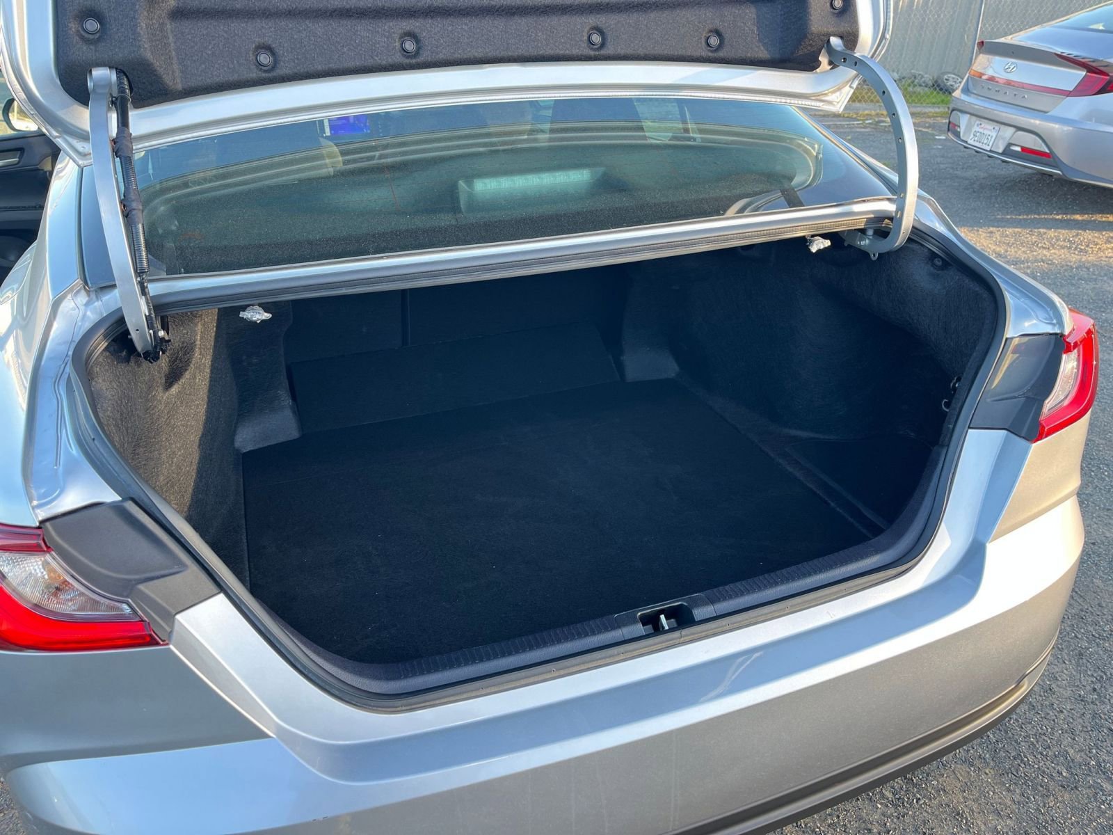 Thumbnail: 2025 Toyota Camry - 31