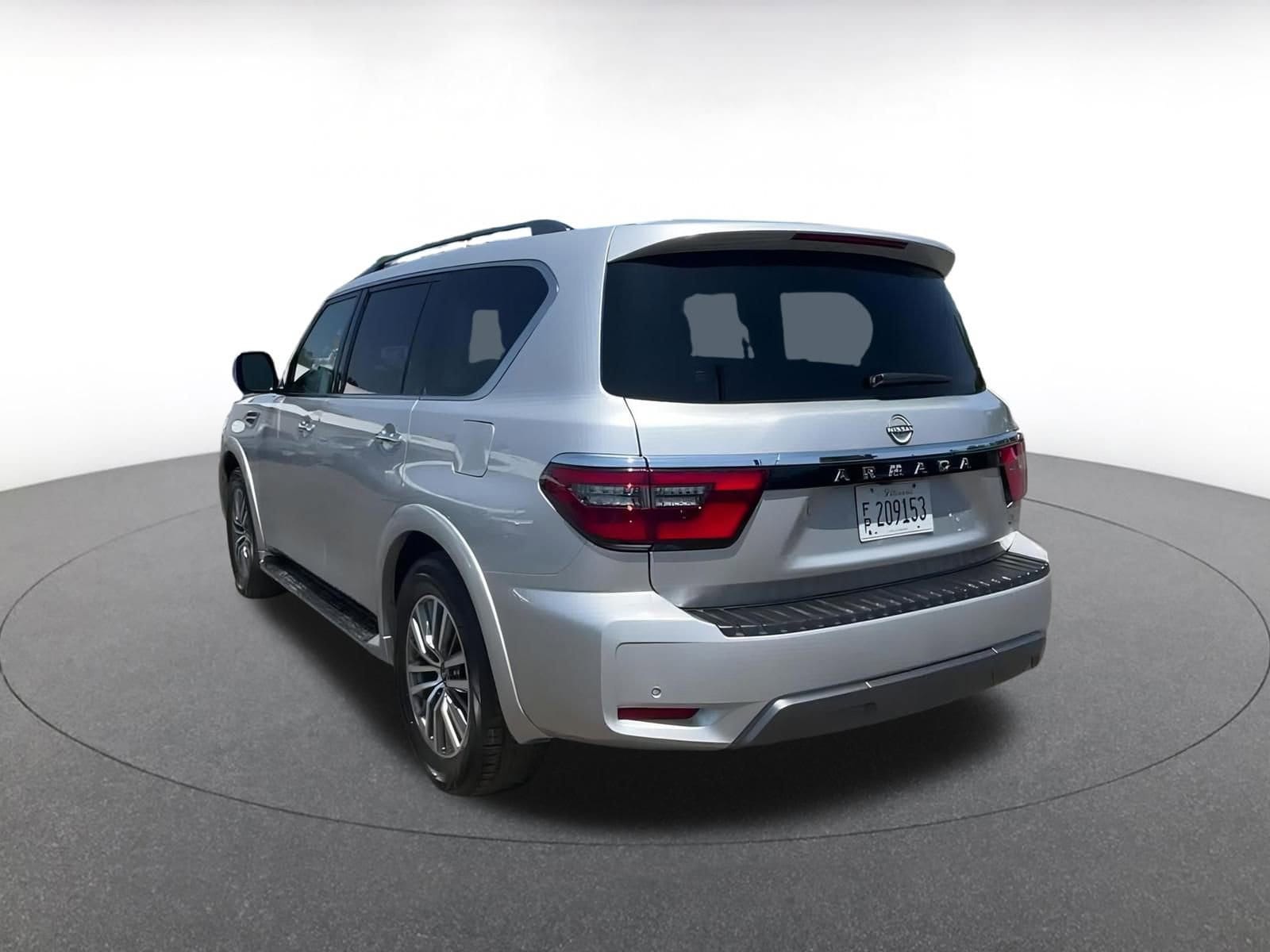2023 Nissan Armada SL 5
