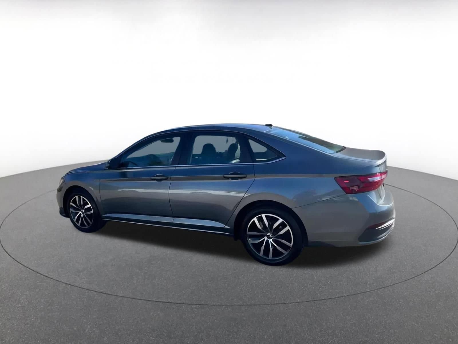 Thumbnail: 2025 Volkswagen Jetta - 10