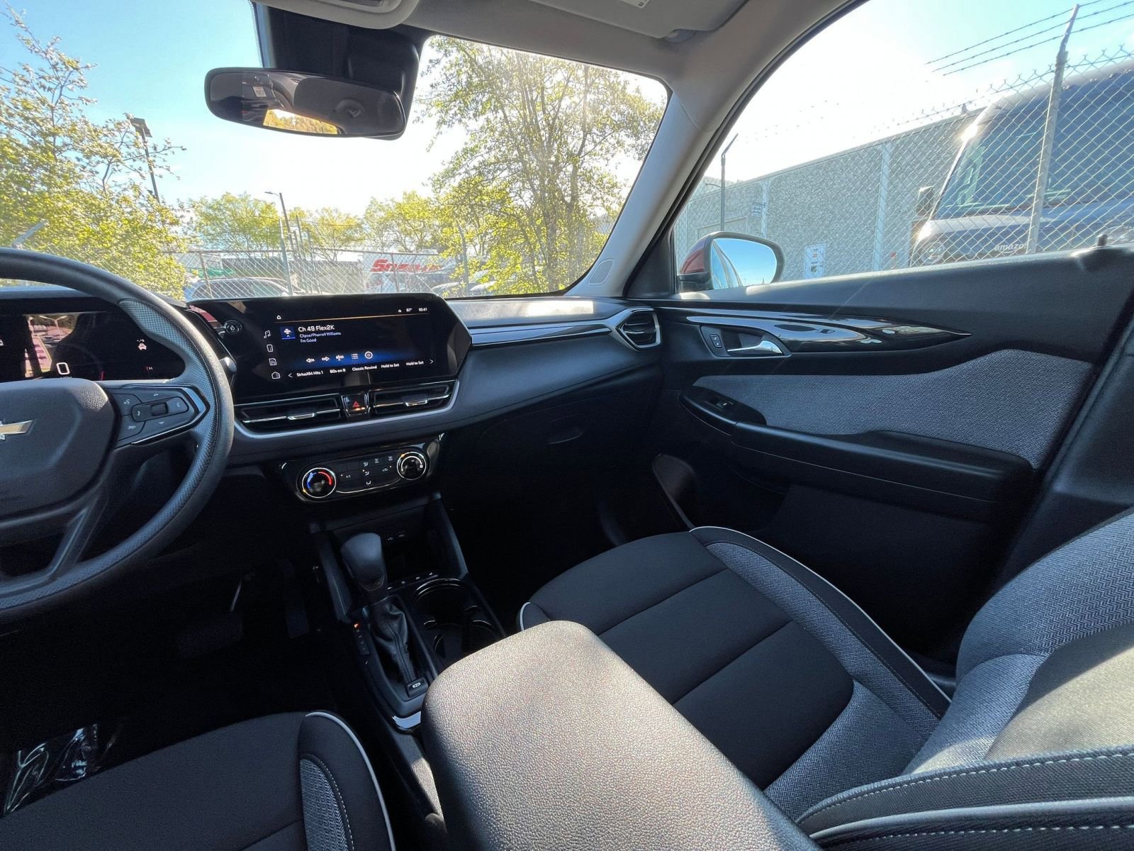 Thumbnail: 2025 Chevrolet TrailBlazer - 34