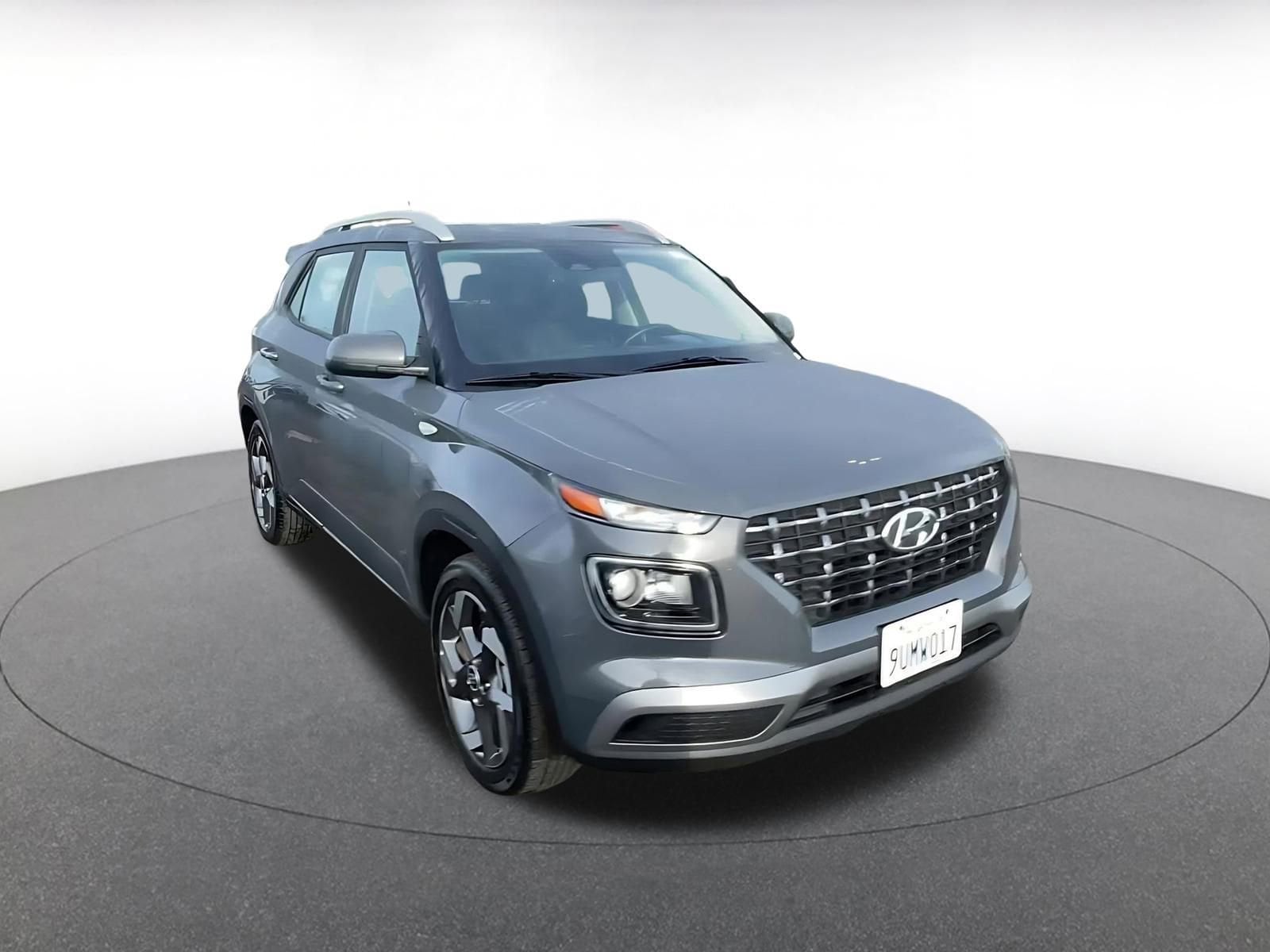 Thumbnail: 2025 Hyundai Venue - 3