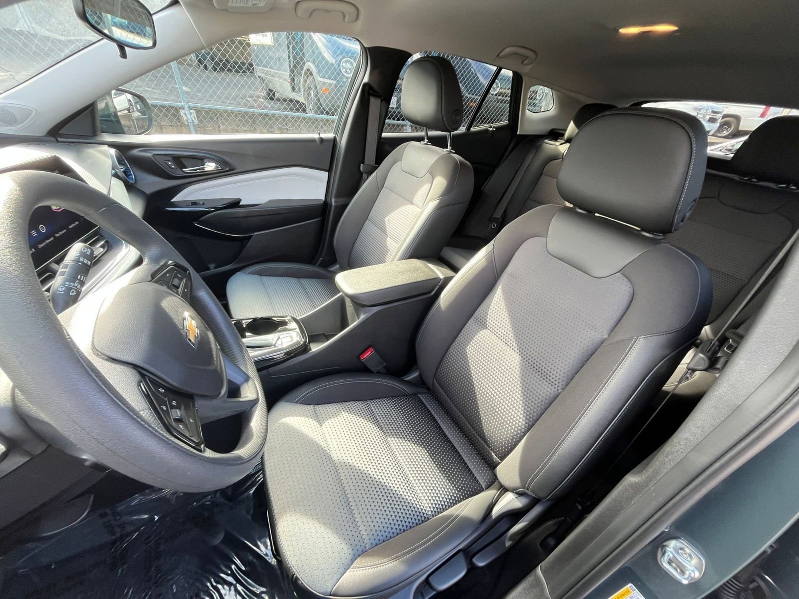 Thumbnail: 2025 Chevrolet Trax - 34