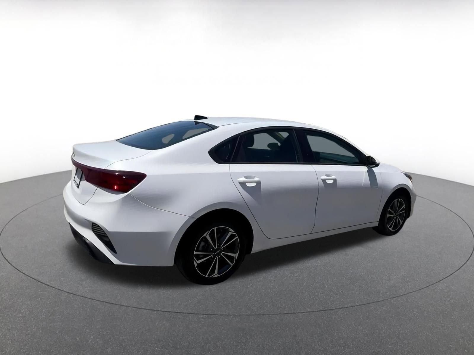 2024 Kia Forte LXS 13