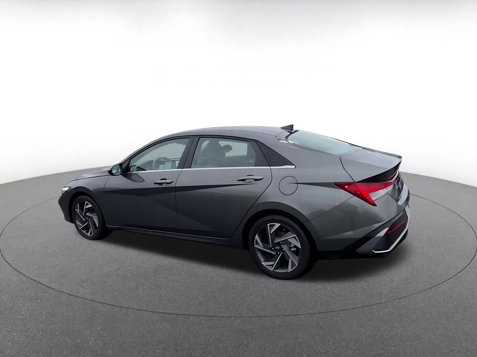 Thumbnail: 2025 Hyundai Elantra - 10