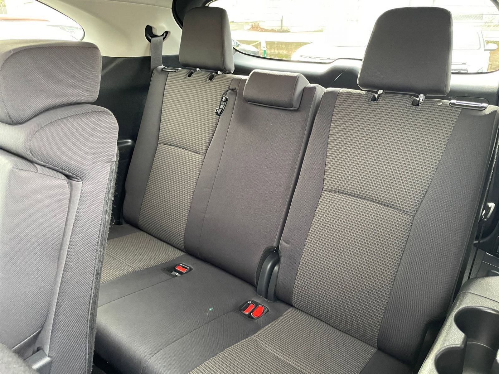 Thumbnail: 2025 Toyota Highlander - 31