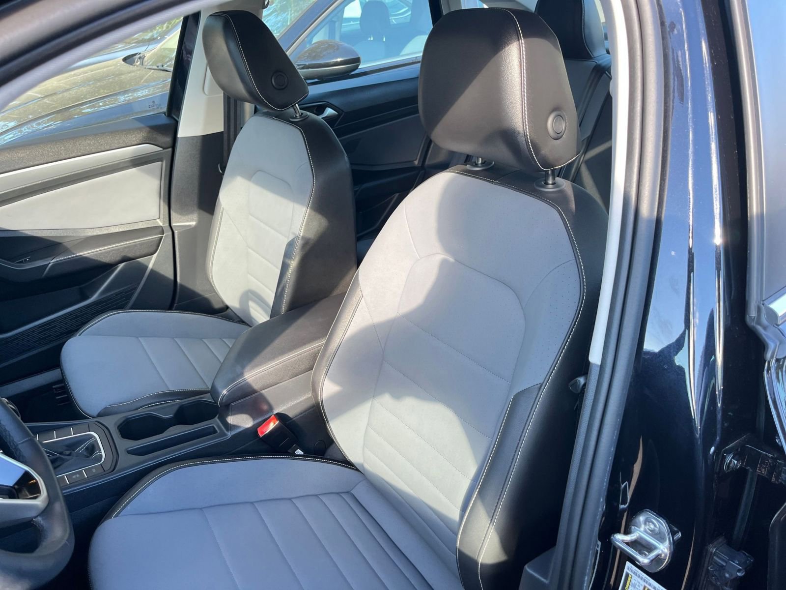 Thumbnail: 2025 Volkswagen Jetta - 34