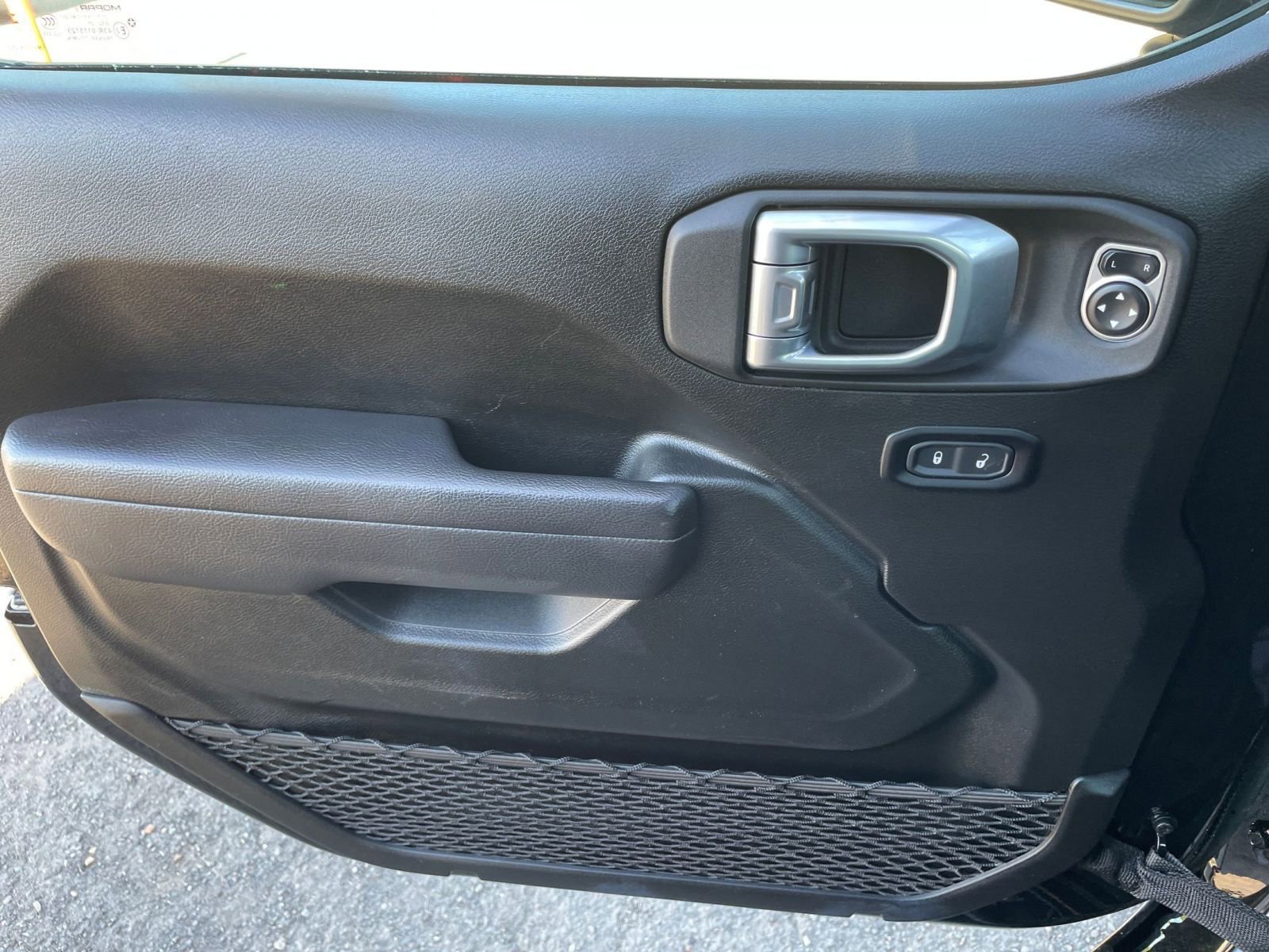 Thumbnail: 2025 Jeep Wrangler - 18