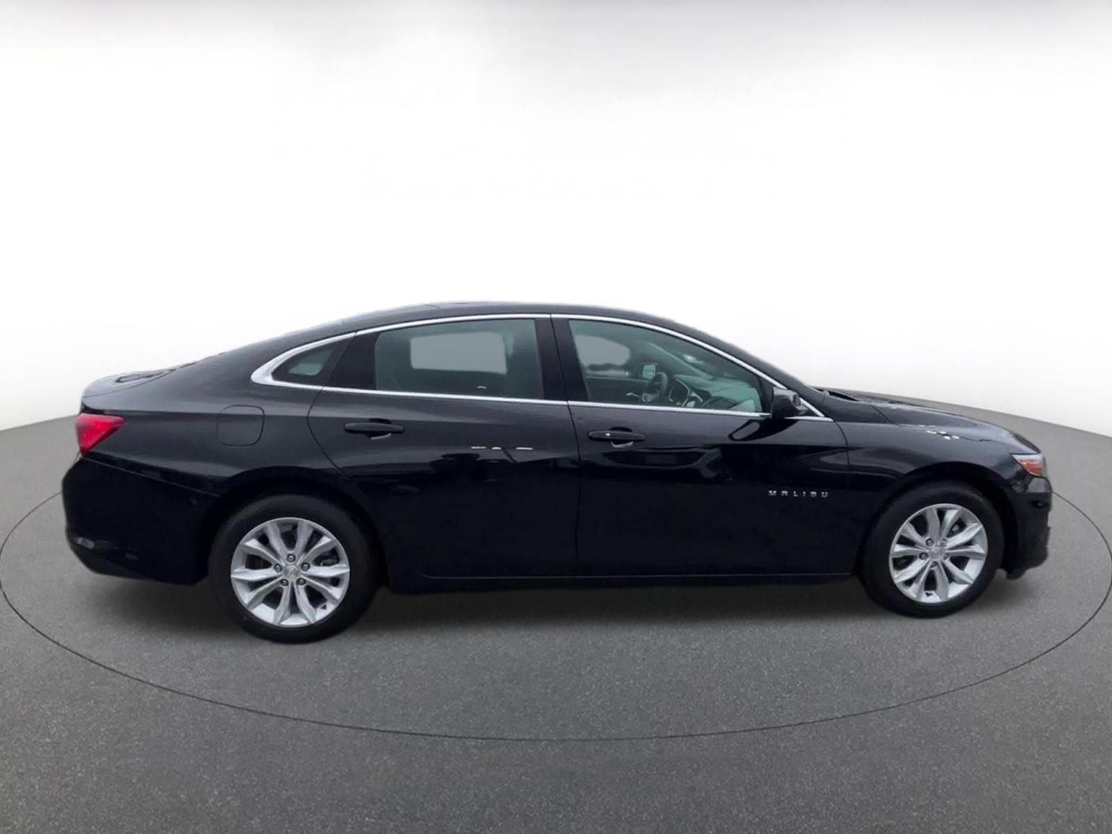 Thumbnail: 2024 Chevrolet Malibu - 16