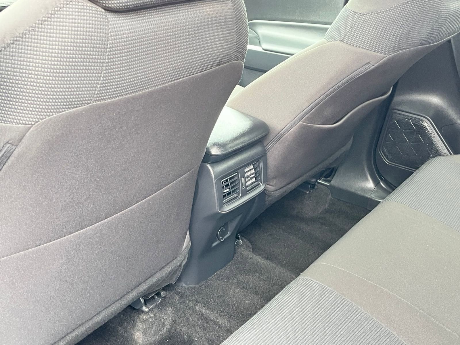 Thumbnail: 2025 Toyota RAV4 - 23