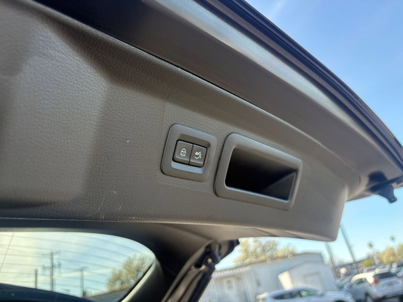 Thumbnail: 2025 Mazda CX-50 - 24