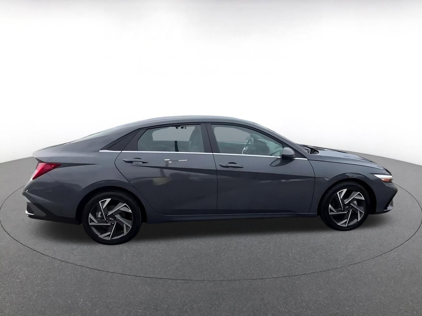 Thumbnail: 2025 Hyundai Elantra - 16