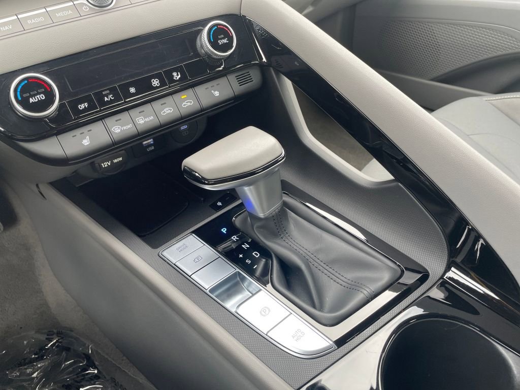 Thumbnail: 2025 Hyundai Elantra - 28