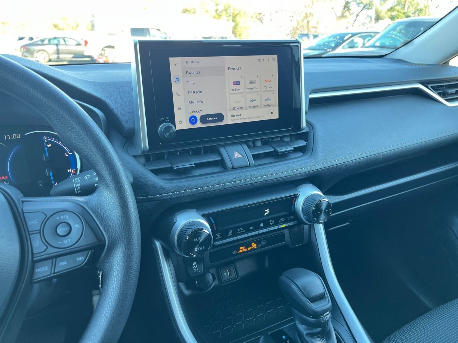 Thumbnail: 2025 Toyota RAV4 - 18