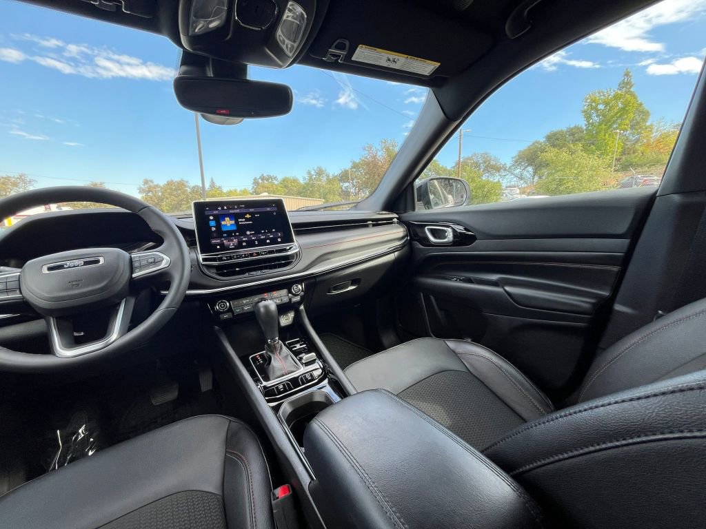 Thumbnail: 2025 Jeep Compass - 35