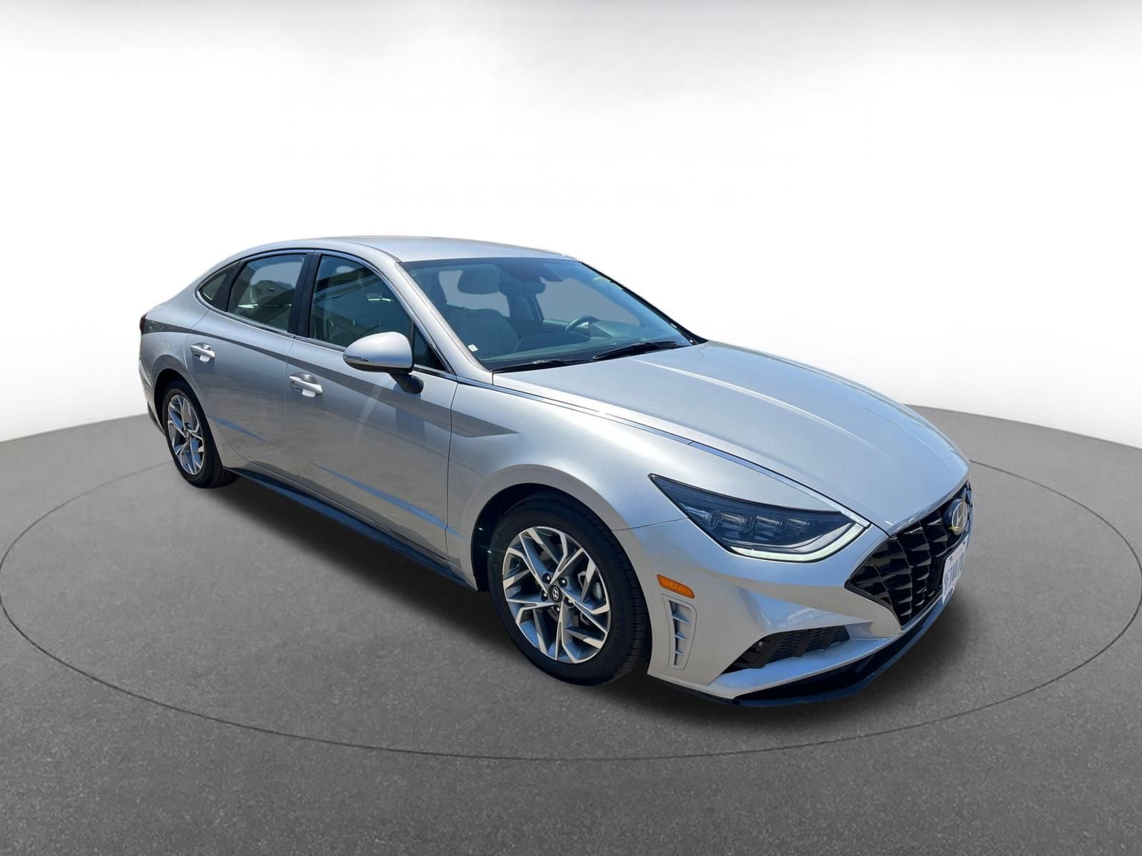 Thumbnail: 2023 Hyundai Sonata - 1