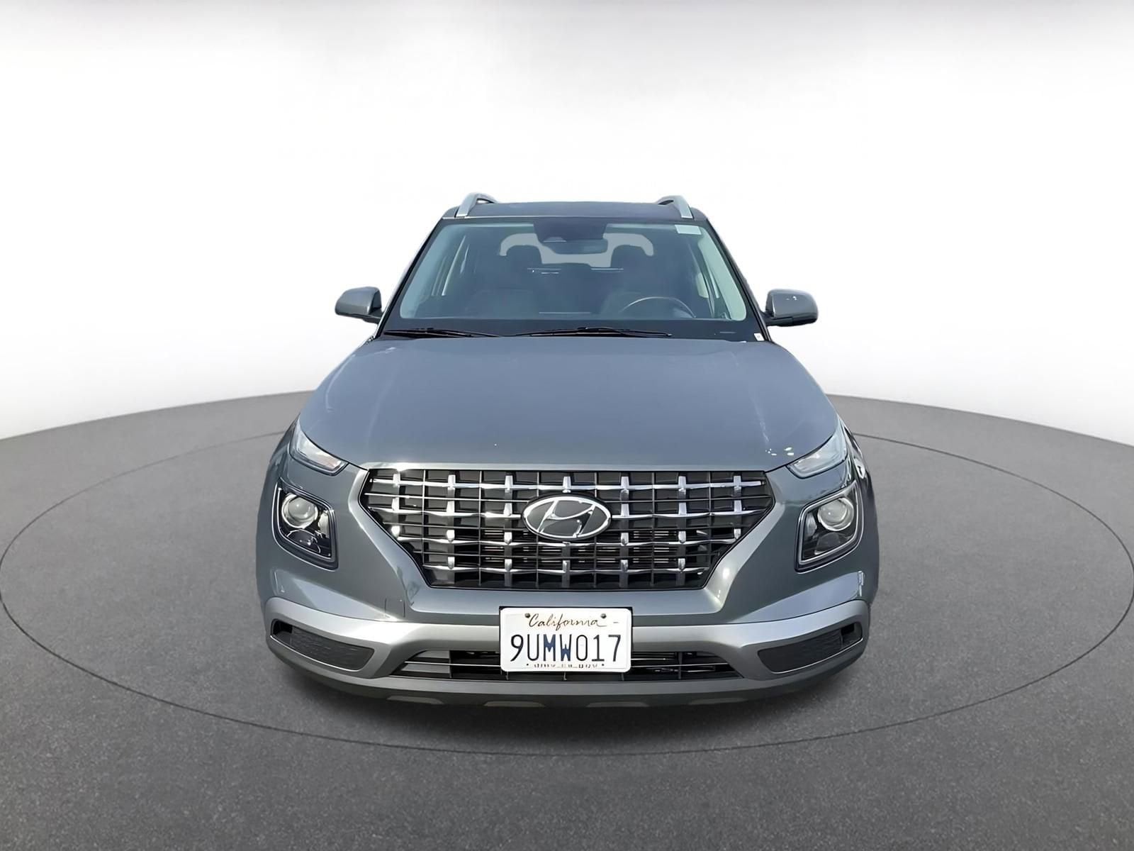 Thumbnail: 2025 Hyundai Venue - 4