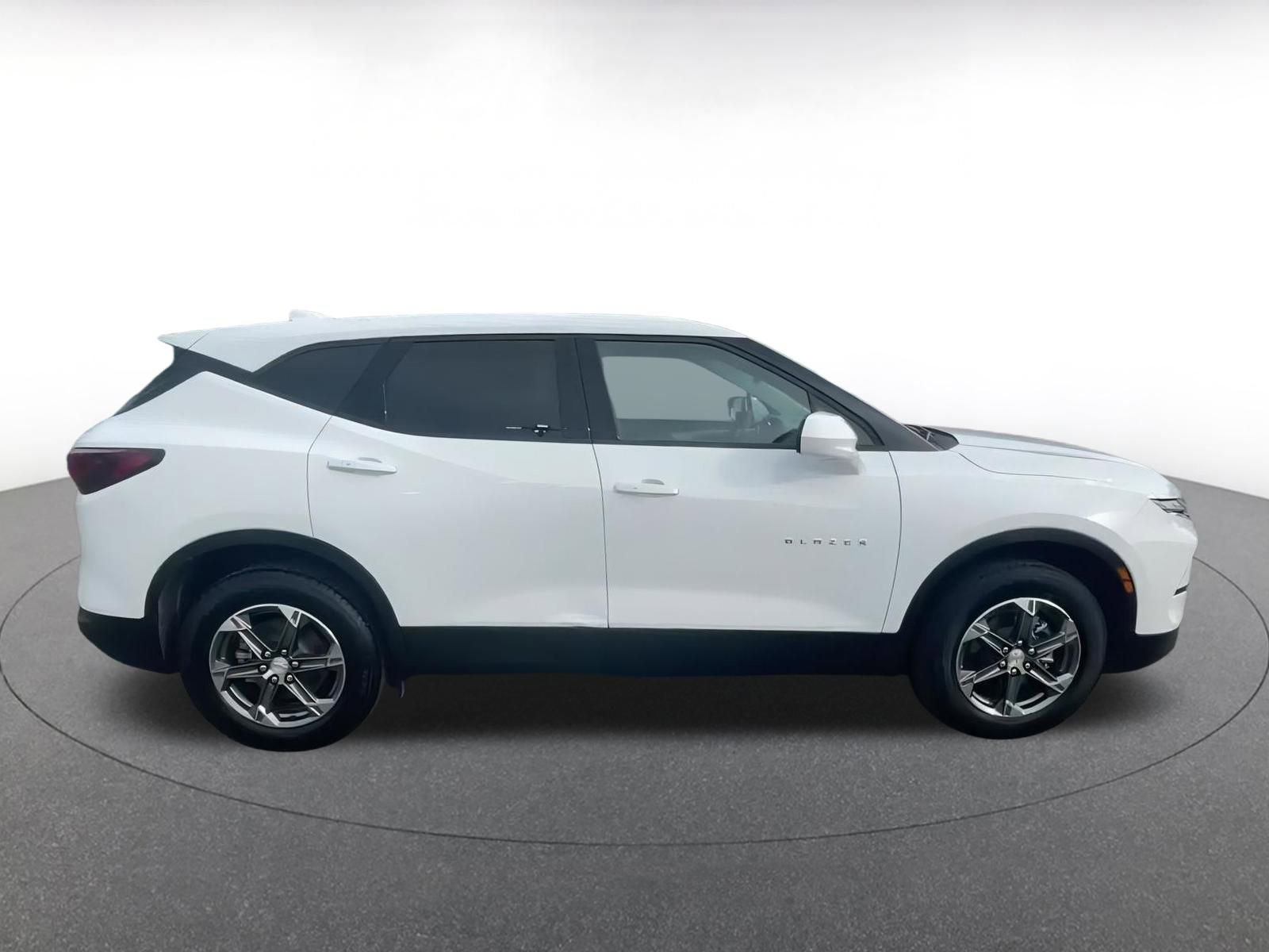 Thumbnail: 2025 Chevrolet Blazer - 16