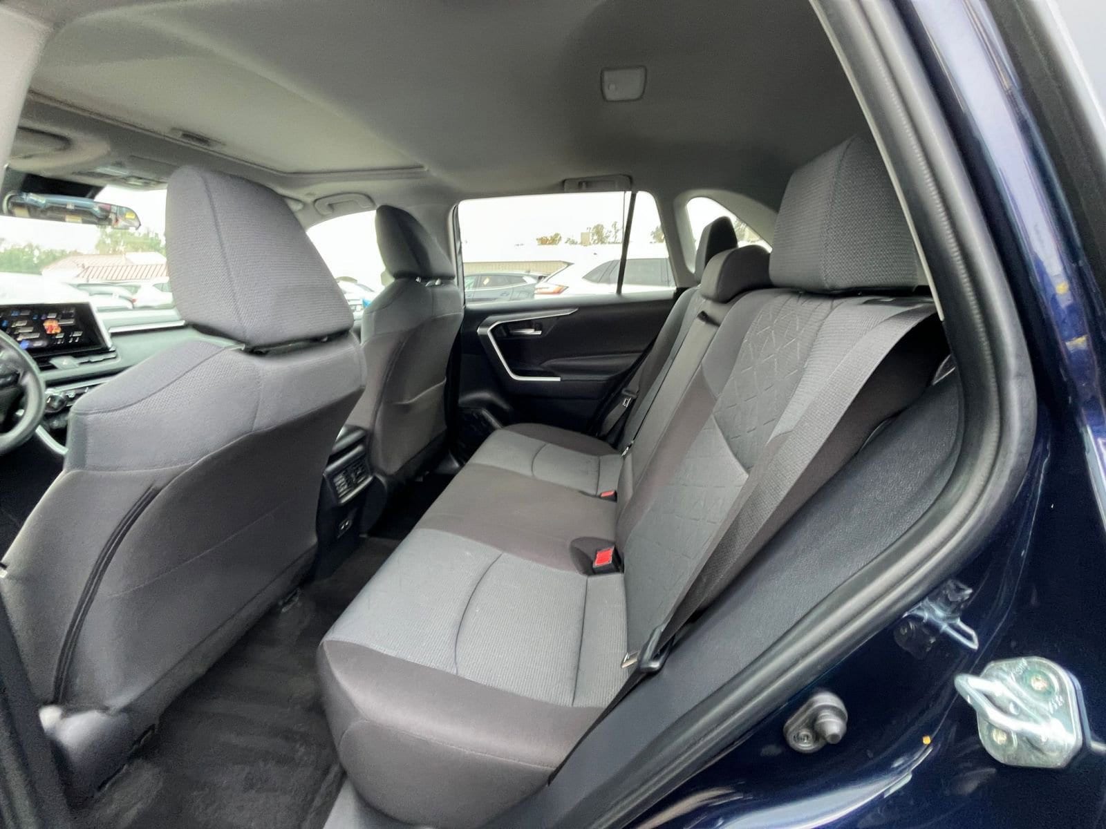 Thumbnail: 2025 Toyota RAV4 - 27