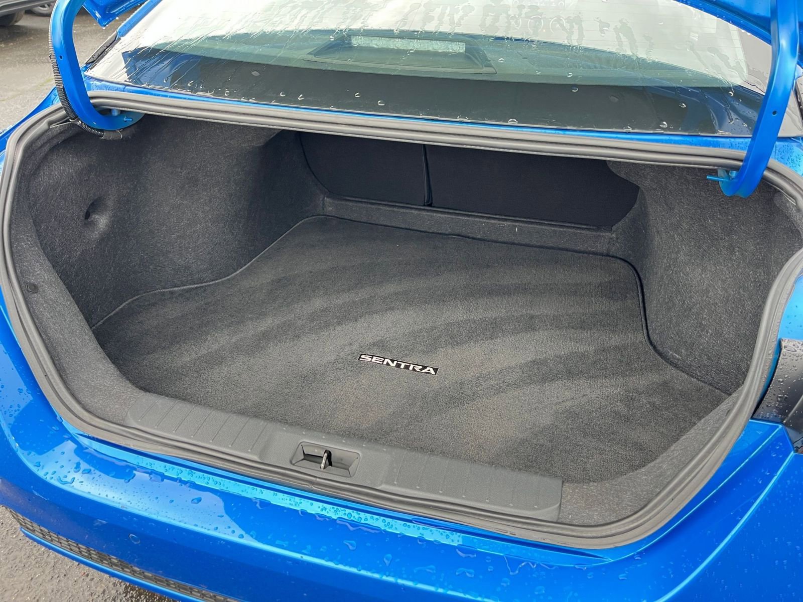 Thumbnail: 2025 Nissan Sentra - 31