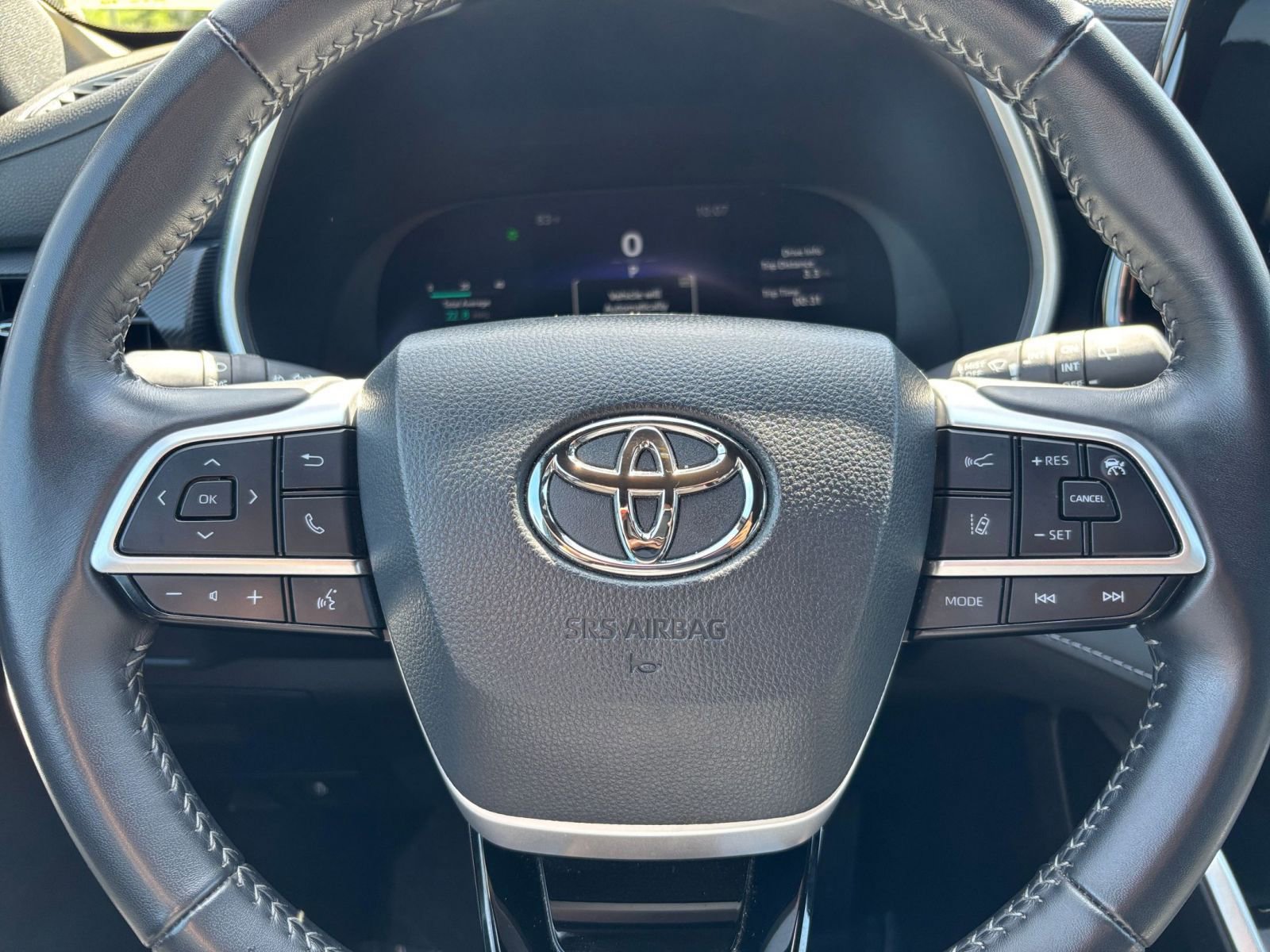 Thumbnail: 2025 Toyota Highlander - 30
