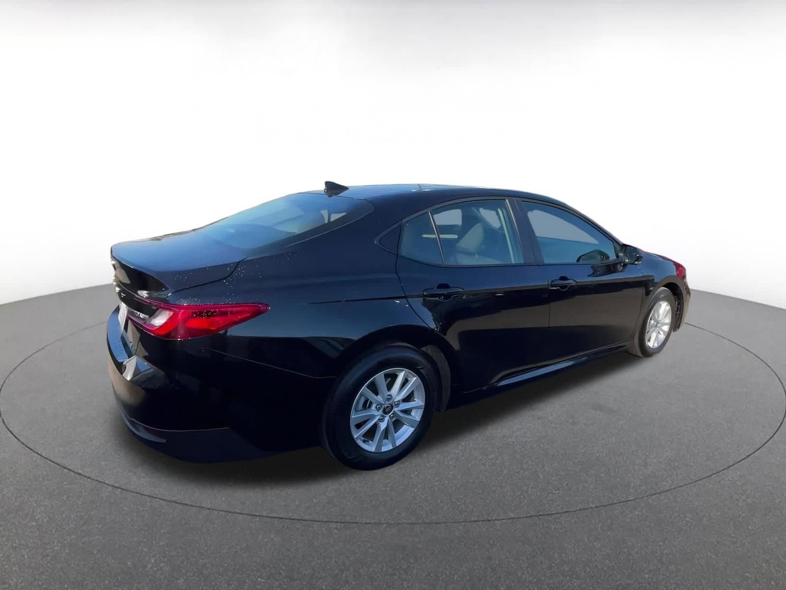 Thumbnail: 2025 Toyota Camry - 15