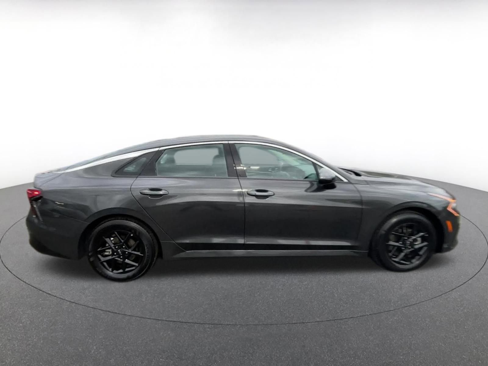 Thumbnail: 2025 Kia K5 - 16