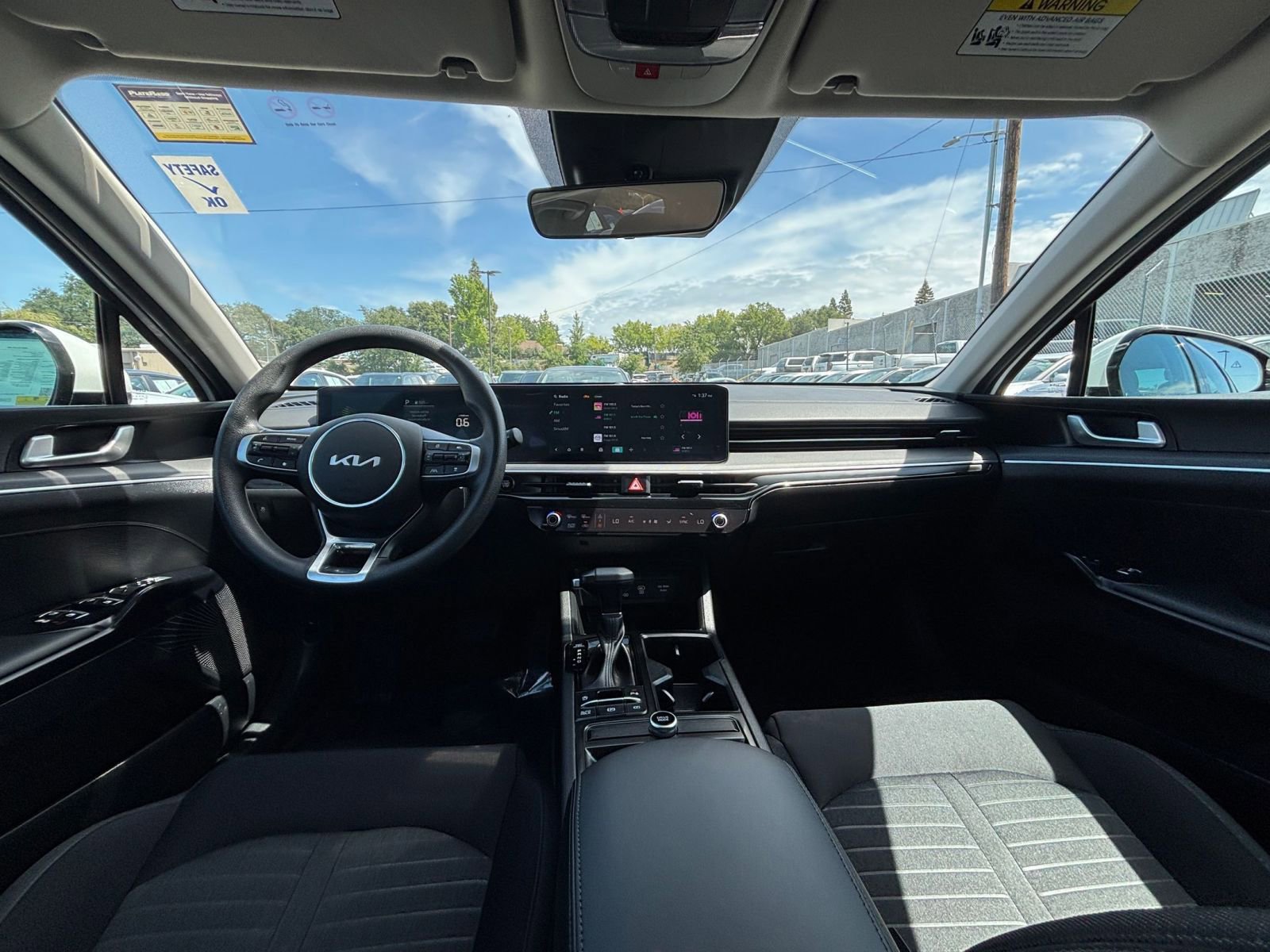 Thumbnail: 2025 Kia K5 - 32