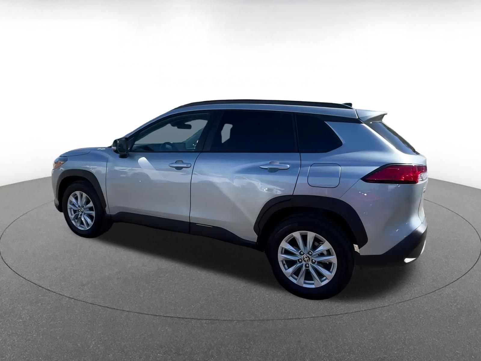 Thumbnail: 2025 Toyota Corolla Cross - 10