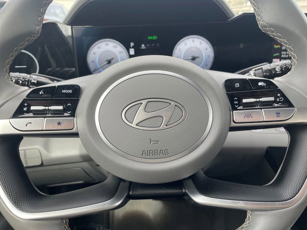 Thumbnail: 2025 Hyundai Elantra - 23