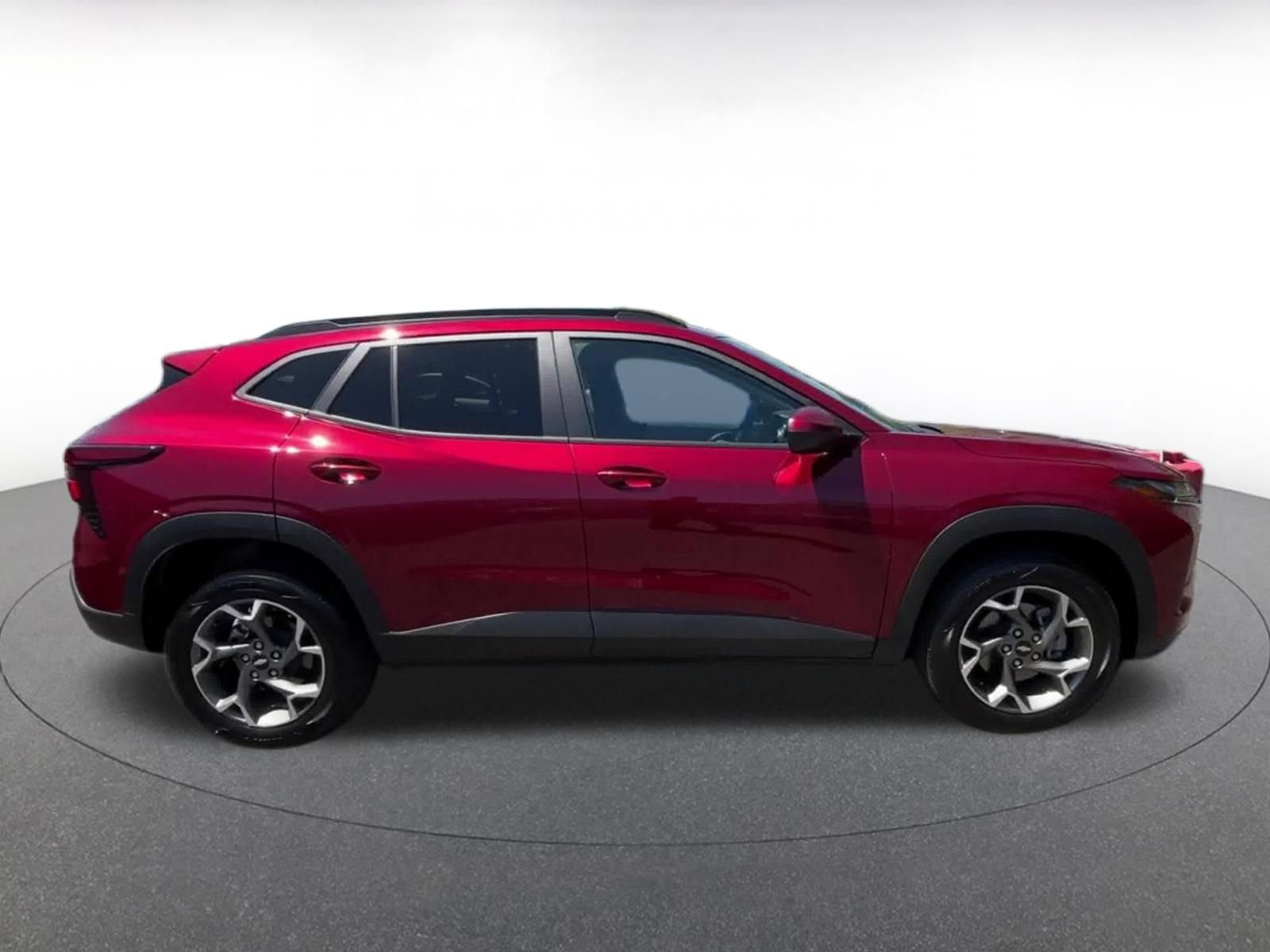 Thumbnail: 2025 Chevrolet Trax - 16