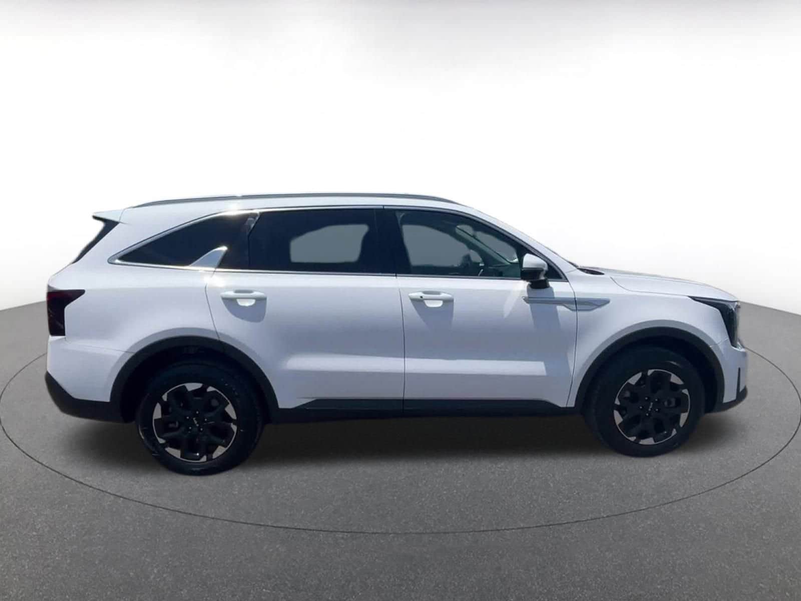 2024 Kia Sorento S 16
