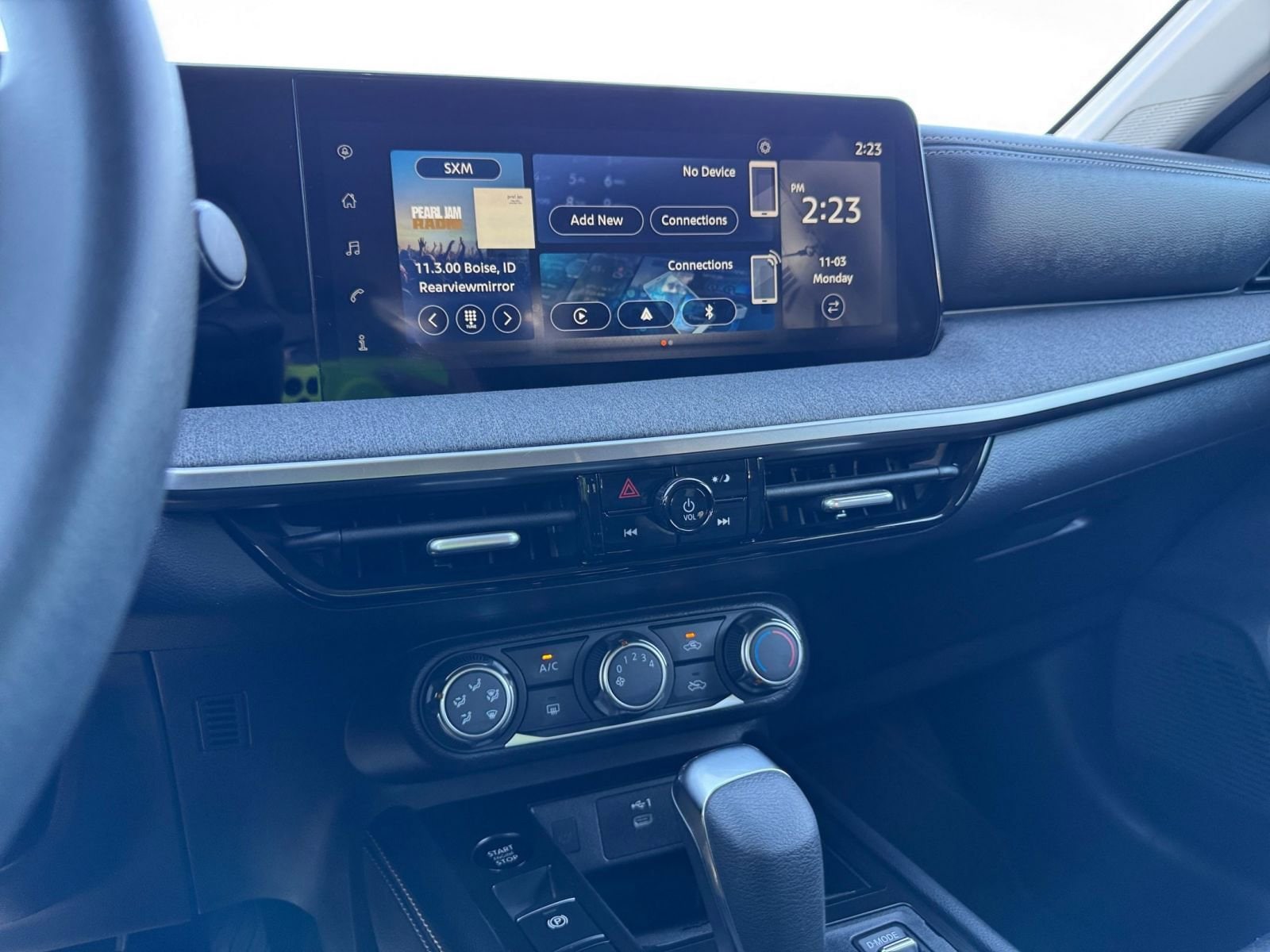 Thumbnail: 2025 Nissan Kicks - 18