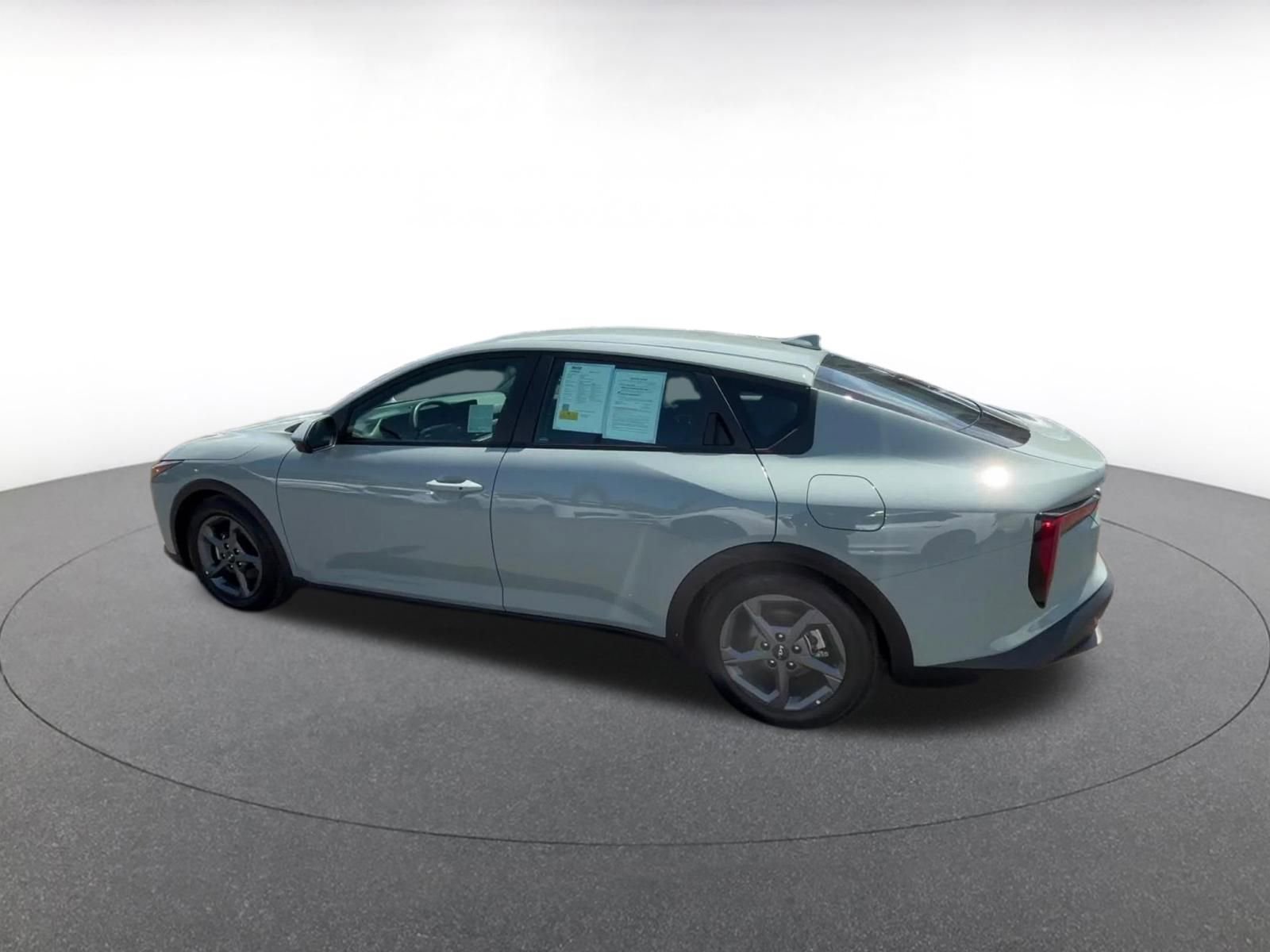 Thumbnail: 2025 Kia K4 - 10